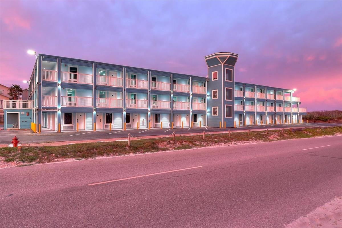 Seaside Boutique Hotel, Waves At Your Doorstep Πορτ Αράνσας Εξωτερικό φωτογραφία
