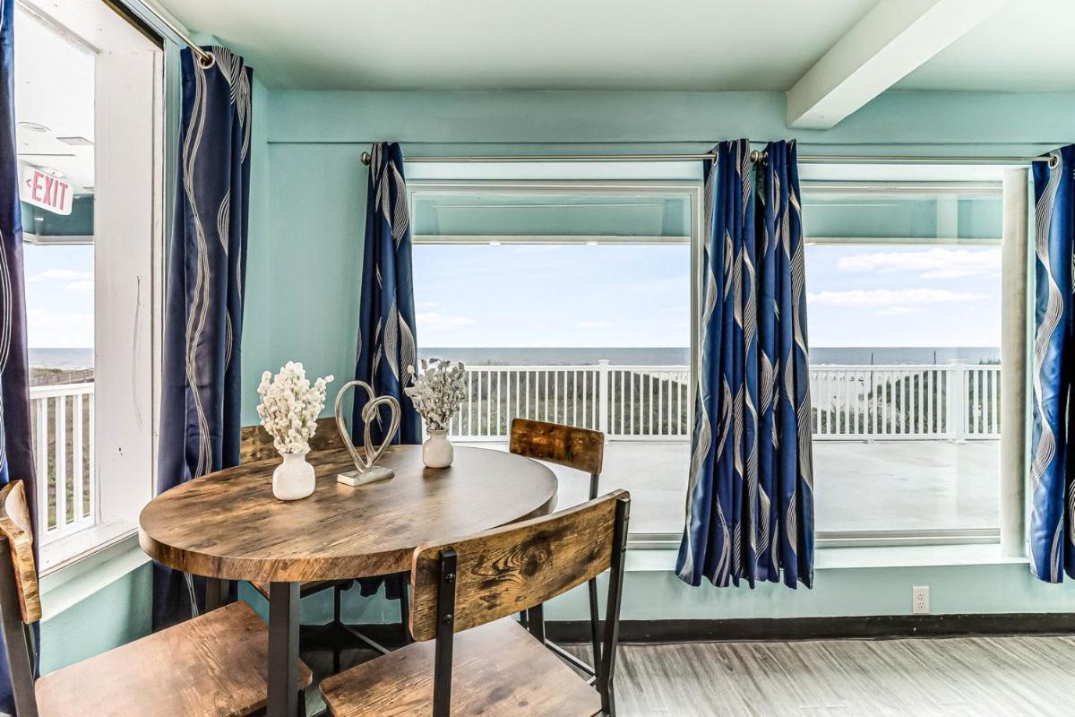 Seaside Boutique Hotel, Waves At Your Doorstep Πορτ Αράνσας Εξωτερικό φωτογραφία